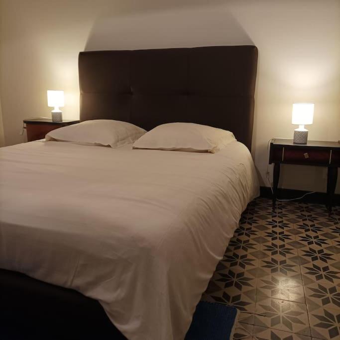 Appt 56m2 A 4mn Du Palais Jacques Coeur. Apartment